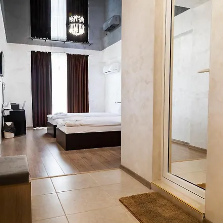 Family - Hotel Yambol