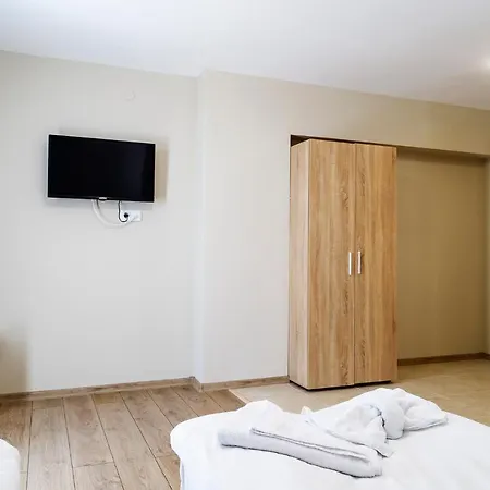 Hotel Family - *
